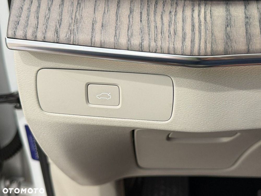 Volvo XC 90 - 31