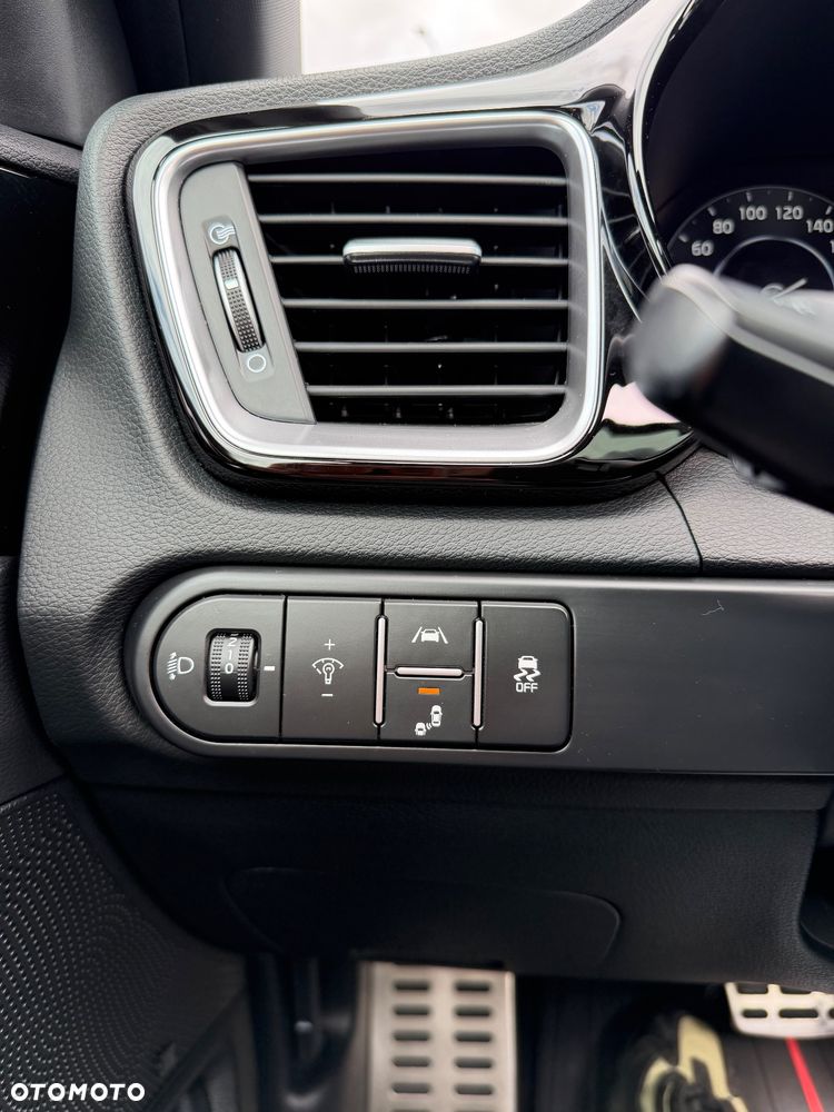 Kia Ceed - 21