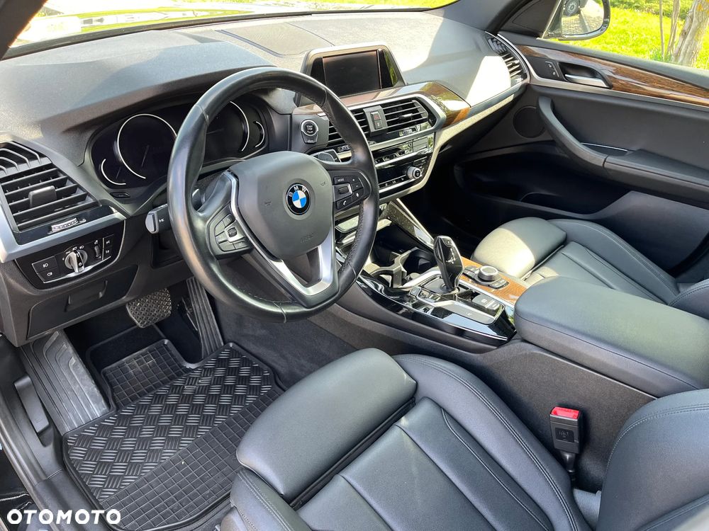 BMW X3 xDrive30i - 9