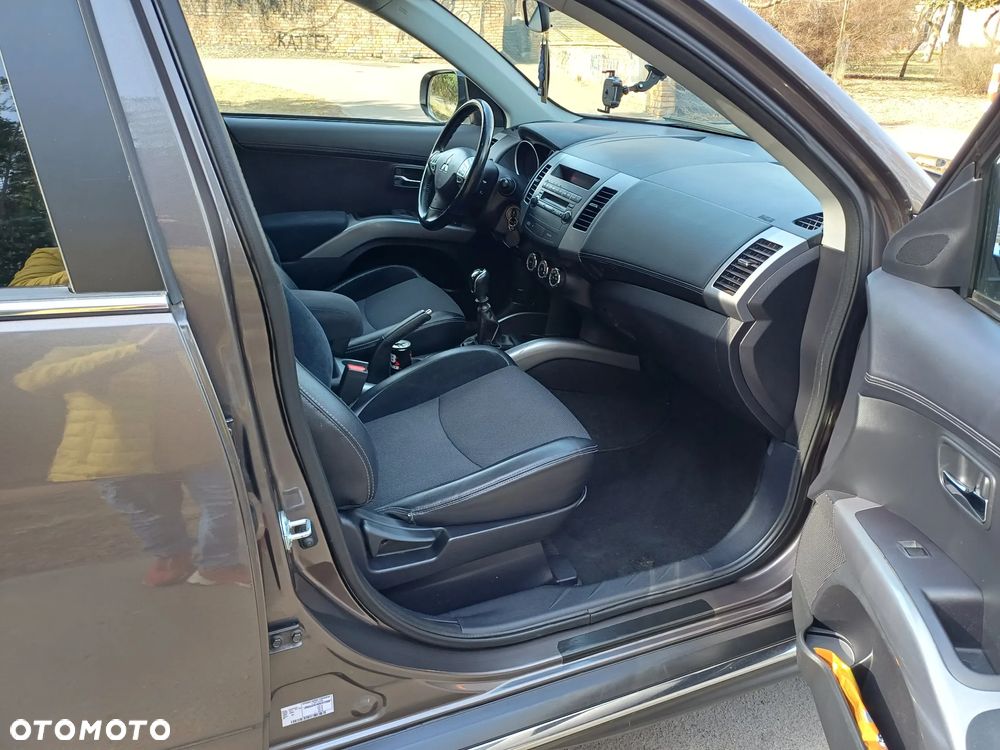 Mitsubishi Outlander 2.2 DI-D ClearTec 2WD Edition - 14