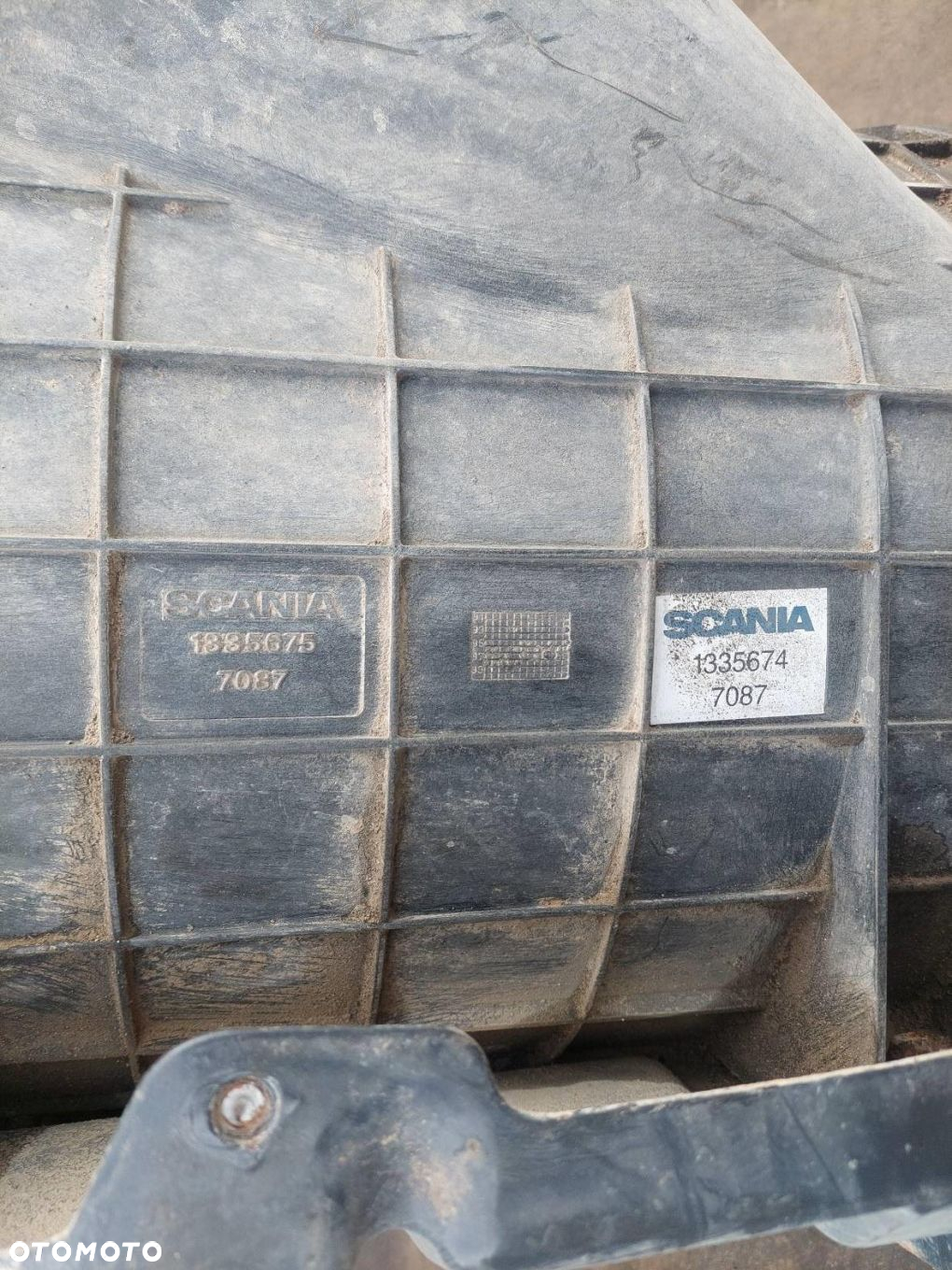 OBUDOWA FILTRA POWIETRZA SCANIA R 114 LA 4X2 1998R 1335674 - 4