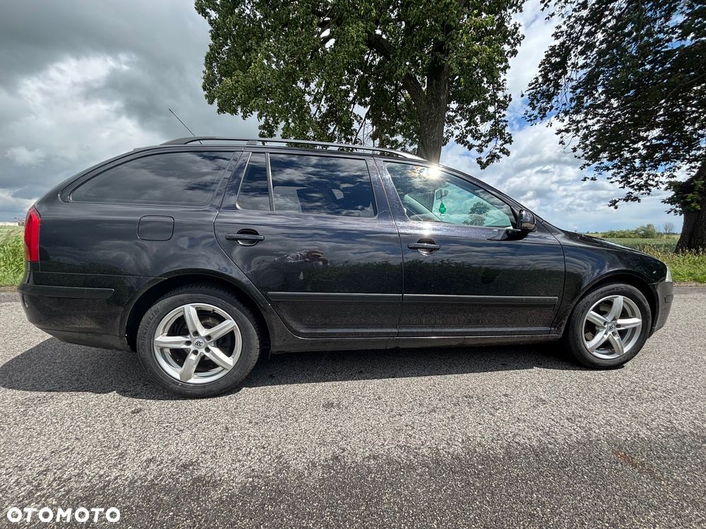 Skoda Octavia 1.6 FSI Ambiente - 16