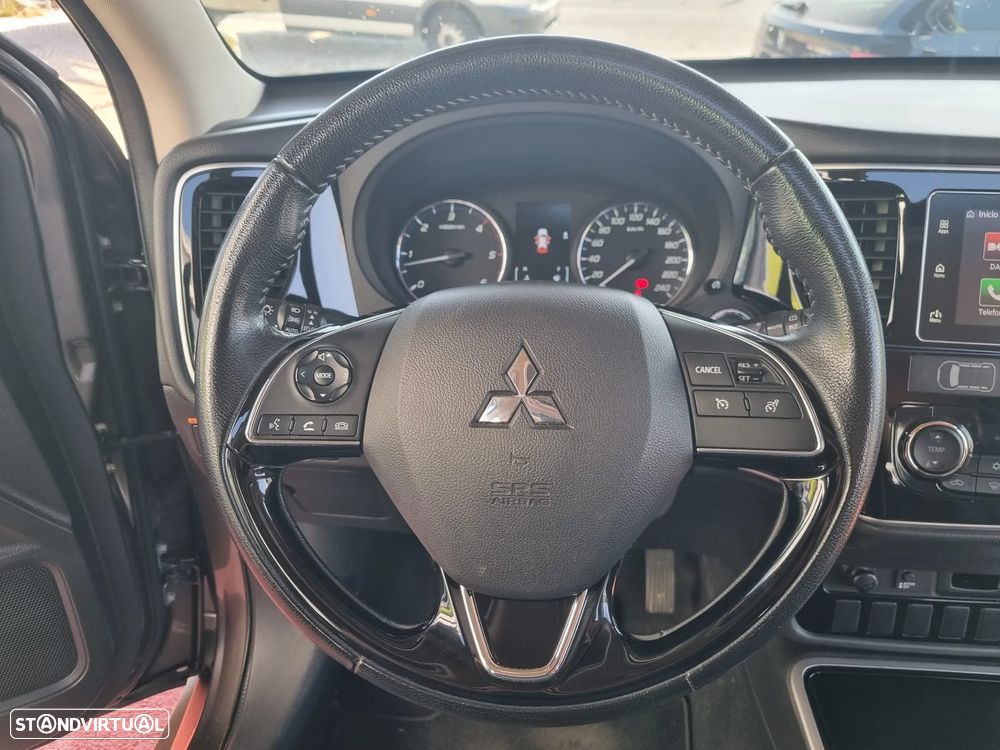 Mitsubishi Outlander 2.2 DI-D Intense - 25