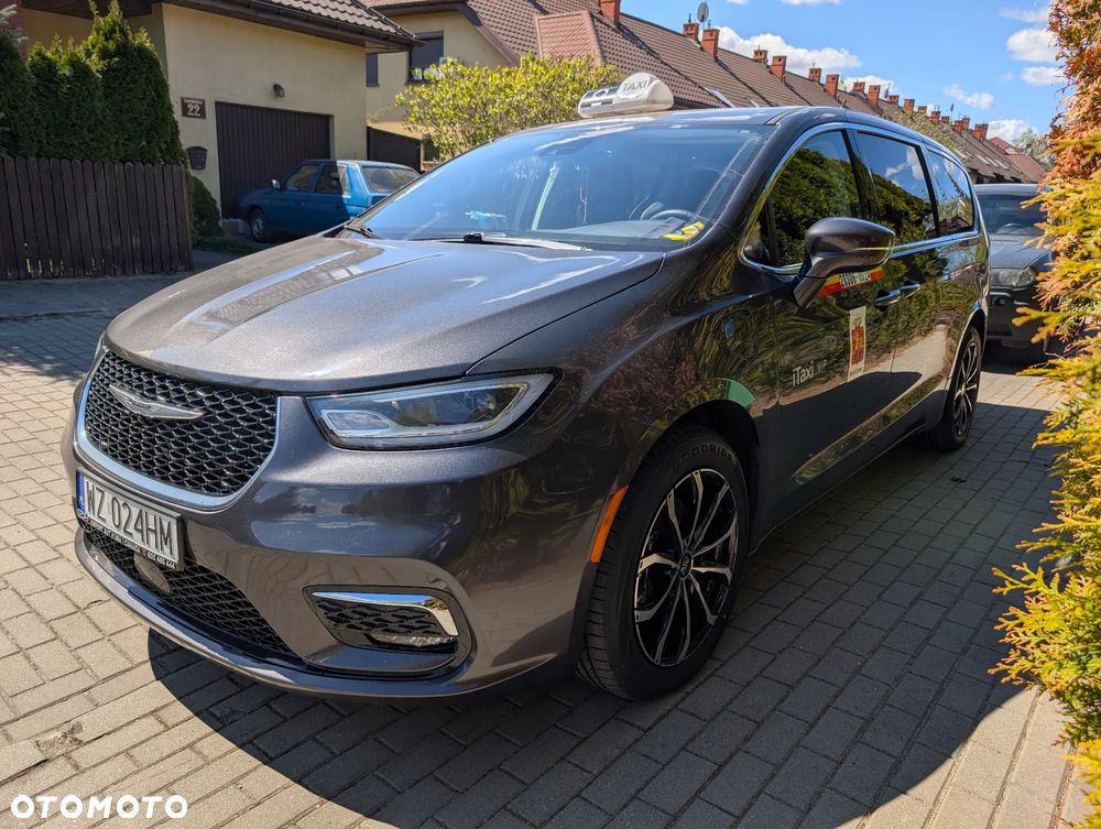 Chrysler Pacifica - 10