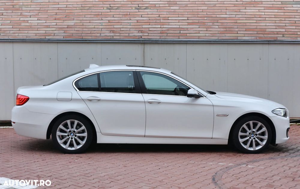 BMW Seria 5 525d Aut. - 23