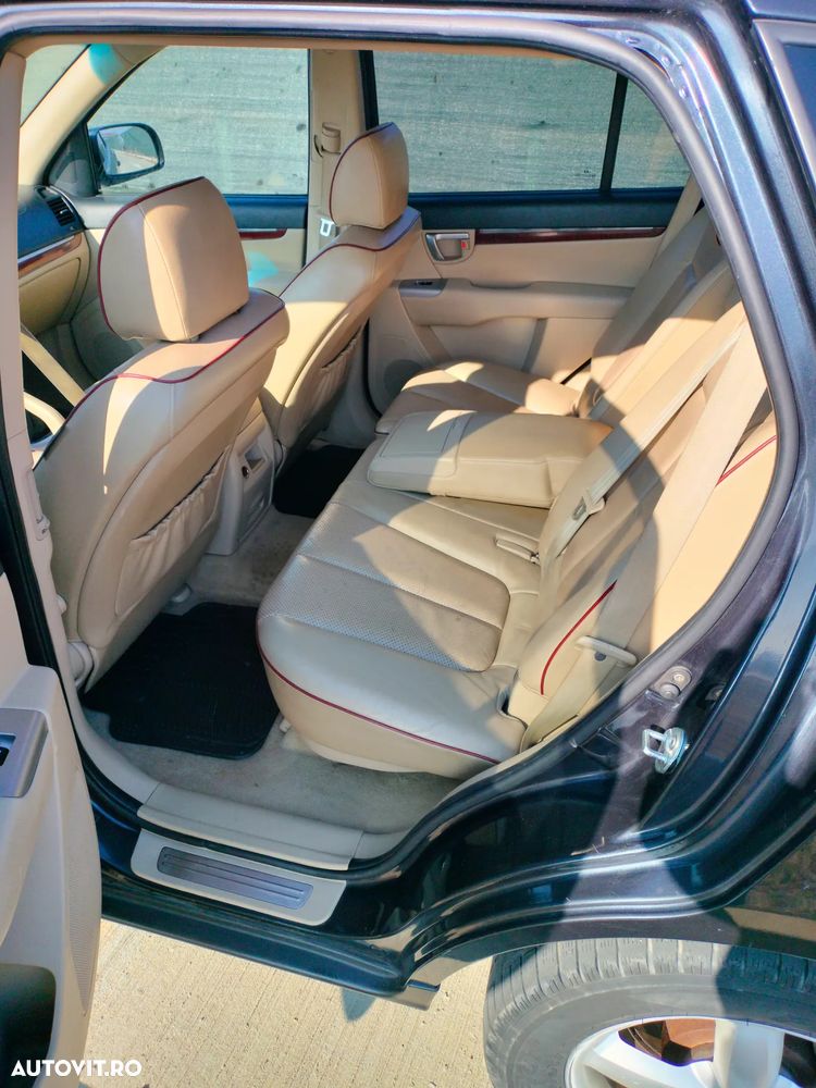 Hyundai Santa Fe 2.2 DSL VGT 5 SEATS 2WD MT COMFORT - 7