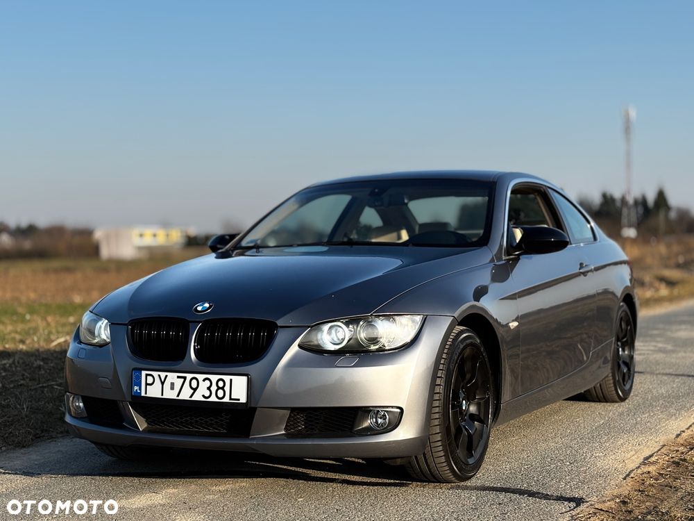 BMW Seria 3 325i - 2