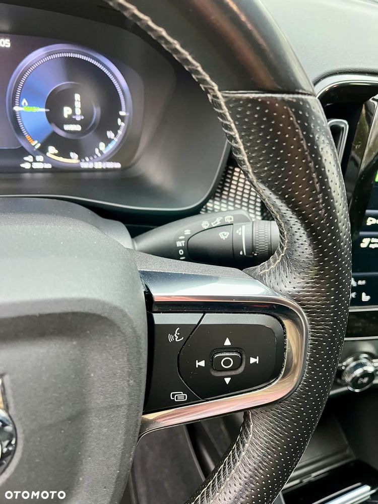 Volvo XC 40 T5 Plug-In Hybrid R-Design - 22