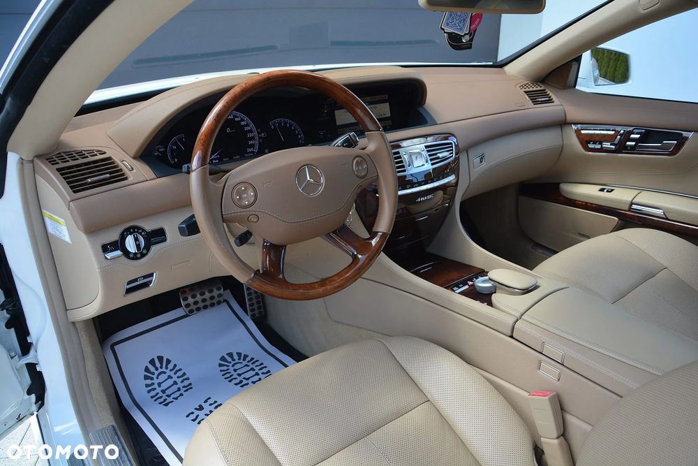 Mercedes-Benz CL 500 4-Matic - 12