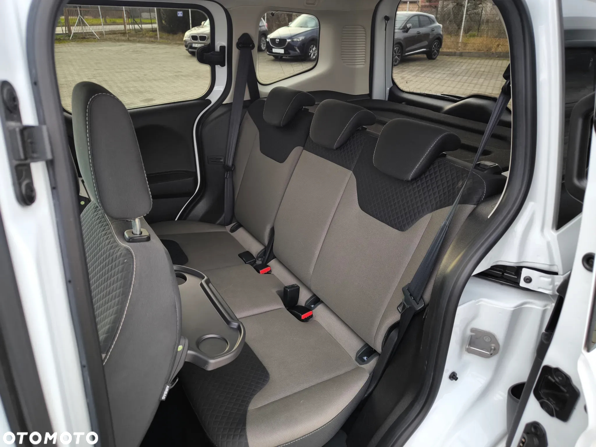 Ford Tourneo Courier 1.5 TDCi Titanium - 15