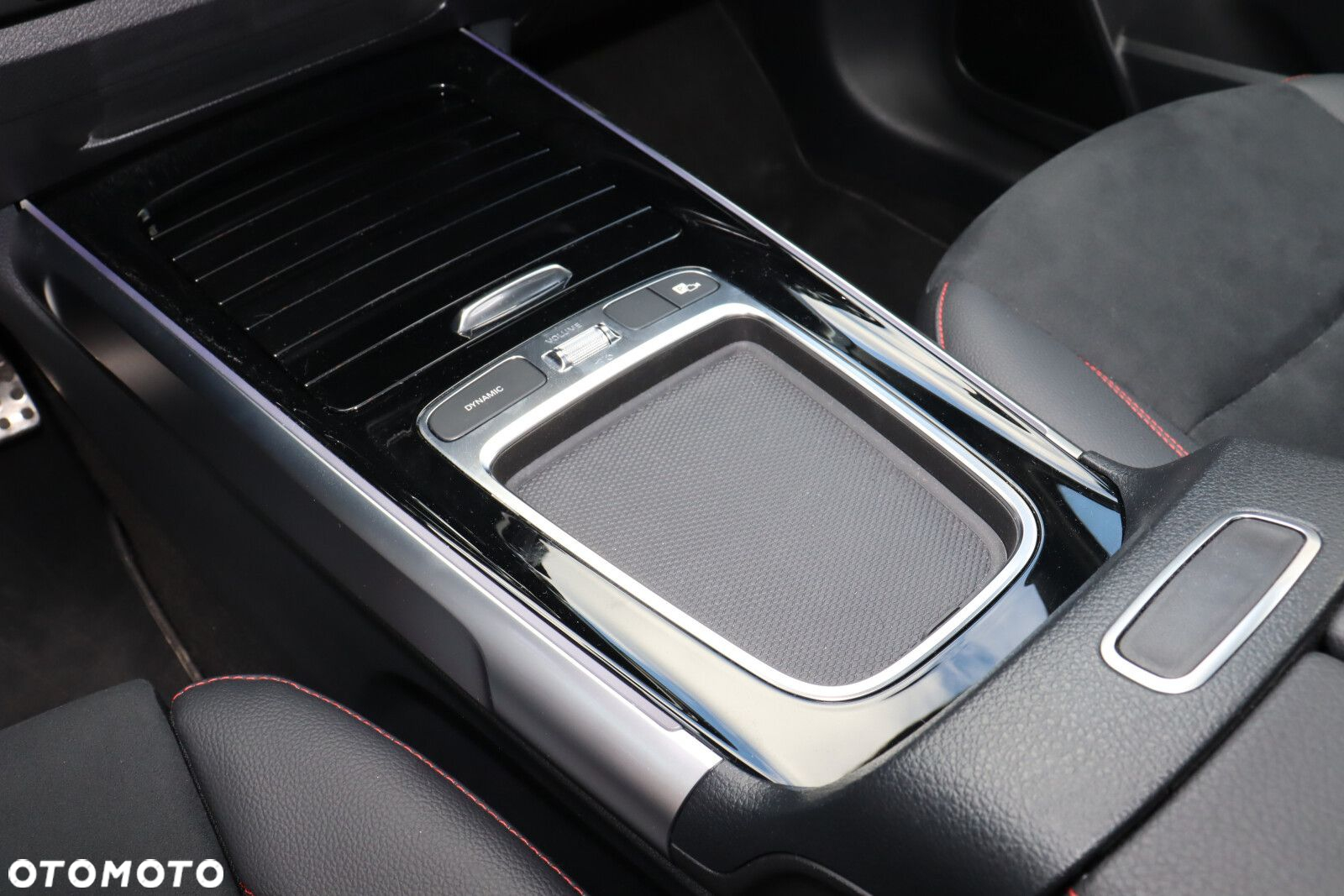 Mercedes-Benz GLB - 13