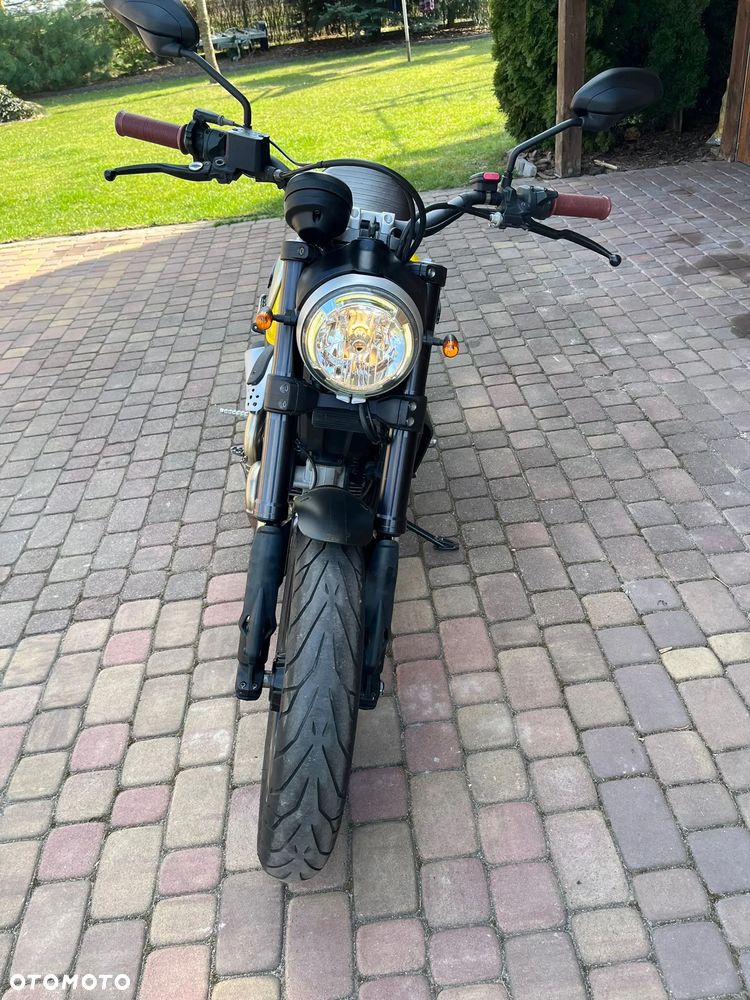 Ducati Scrambler - 11