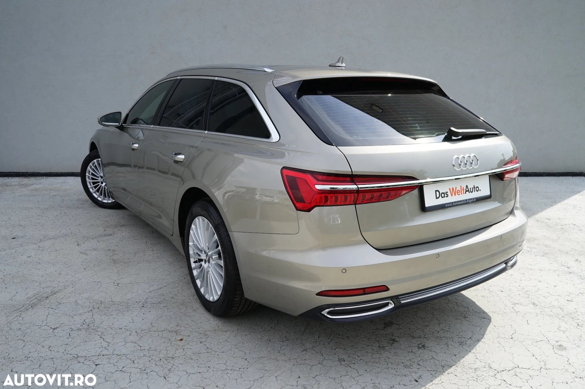 Audi A6 Avant 2.0 45 TFSI S tronic Design - 4