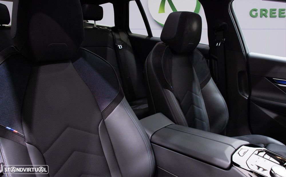 BMW i5 Touring eDrive40 - 11