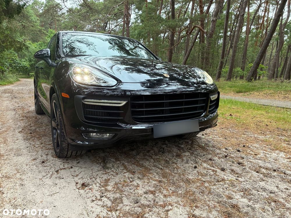 Porsche Cayenne GTS - 1