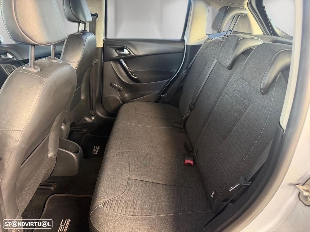 Citroën C3 1.2 PureTech Feel - 11