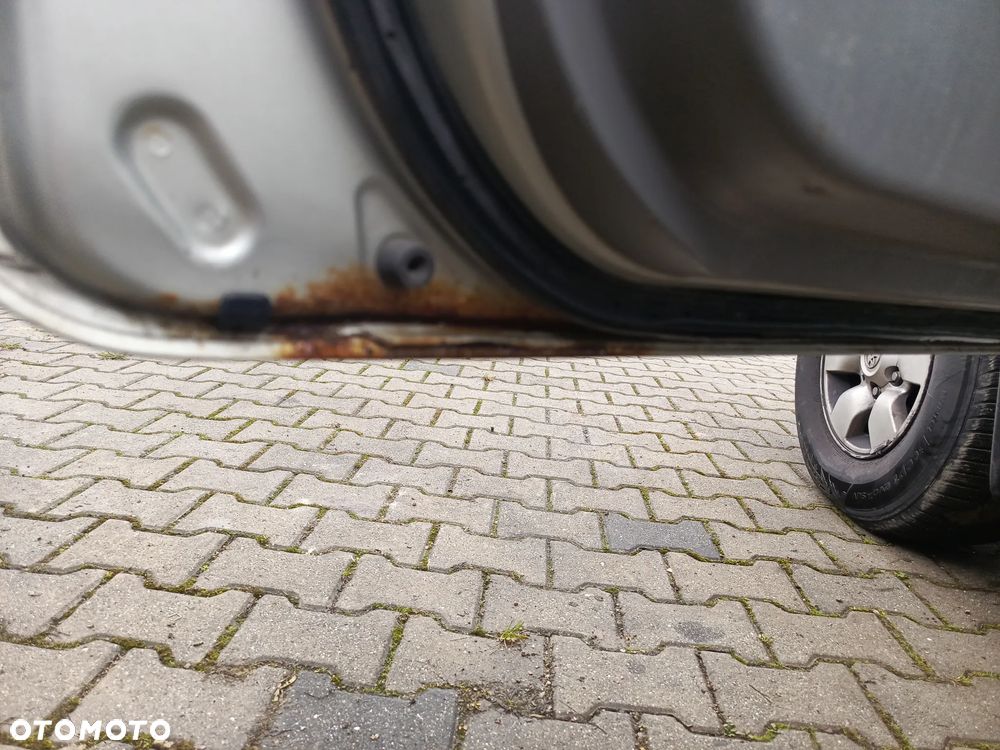 TOYOTA HILUX DRZWI LEWE PRZÓD PRZEDNIE GOŁE - 2