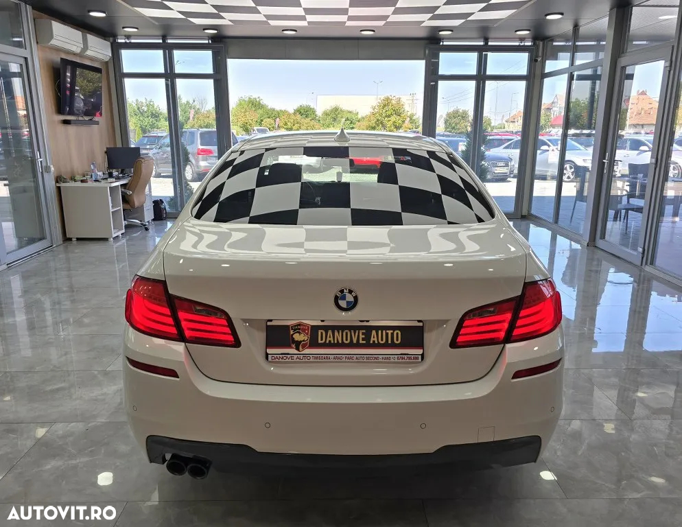 BMW Seria 5 525d Sport-Aut. - 11