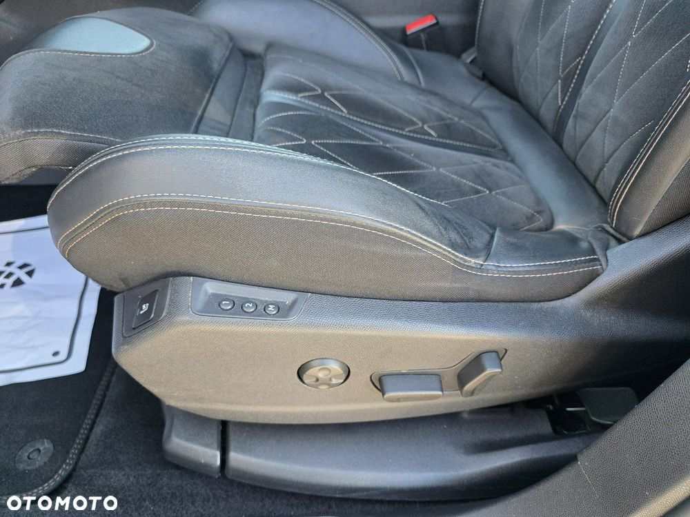 Peugeot 3008 2.0 BlueHDi GT S&S EAT8 - 17