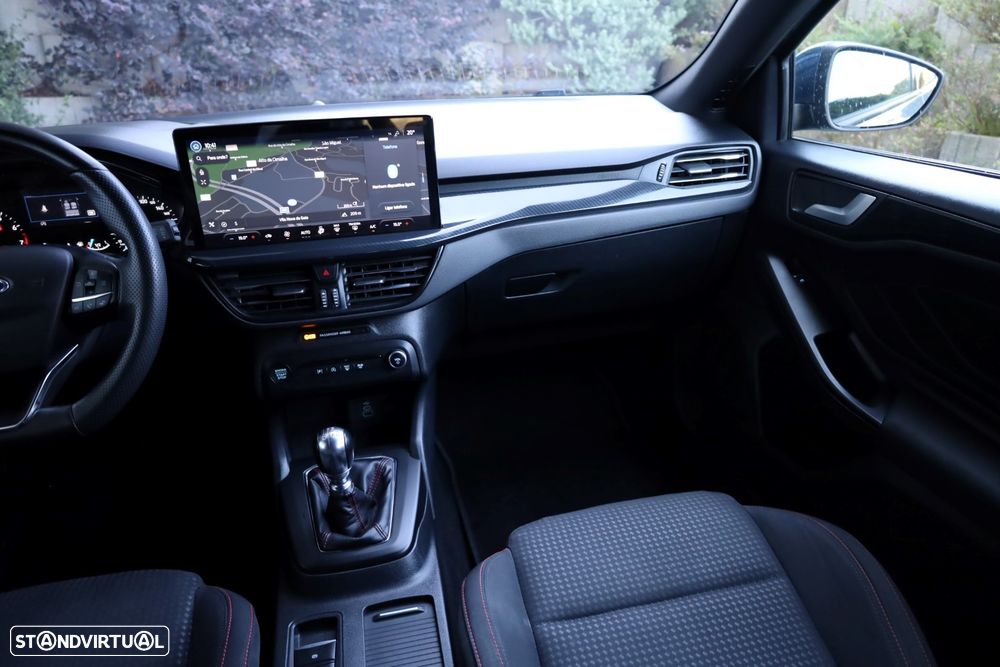 Ford Focus SW 1.0 EcoBoost MHEV ST-Line - 15