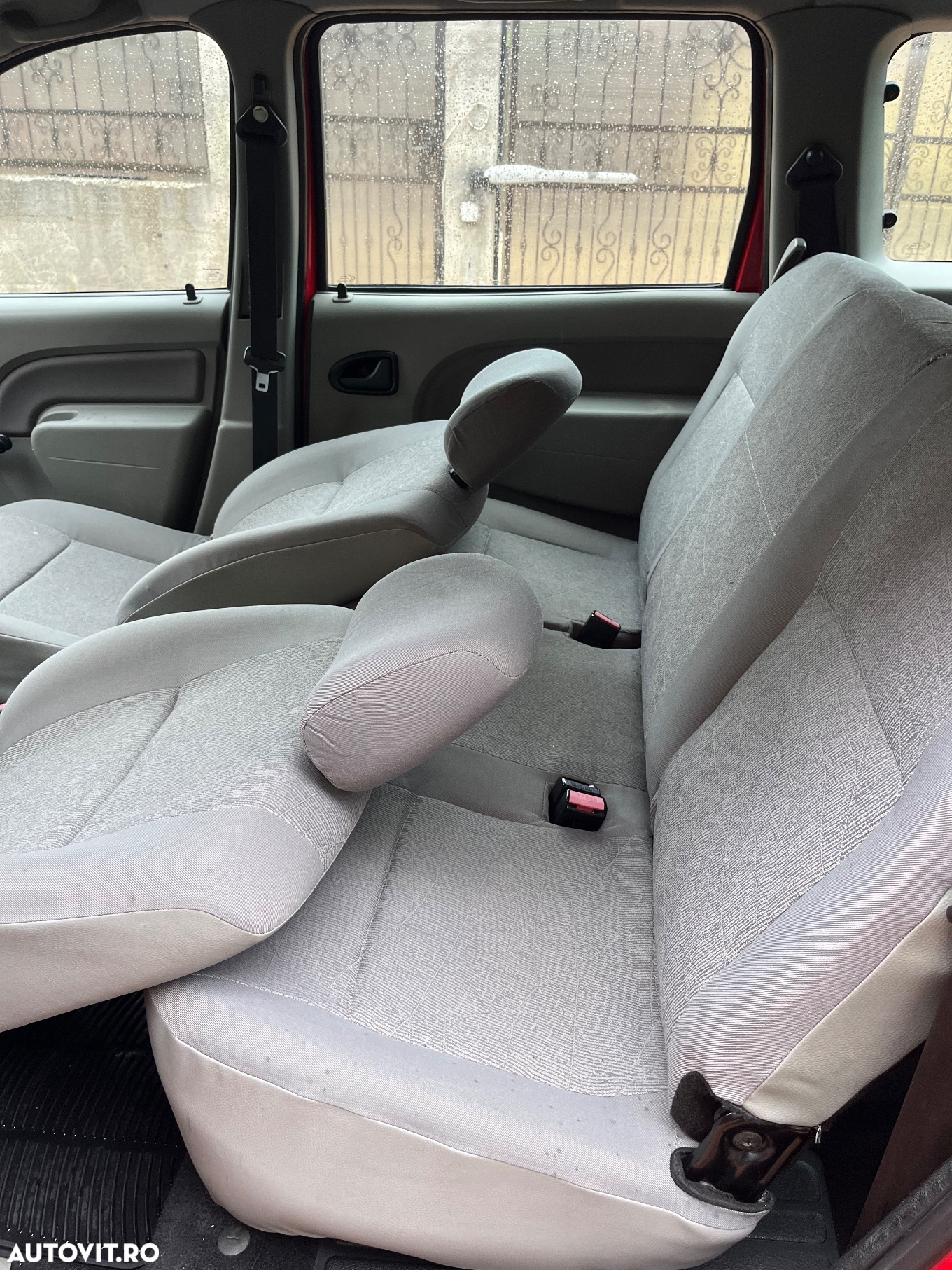 Dacia Logan MCV R90 1.6 Ambiance - 11