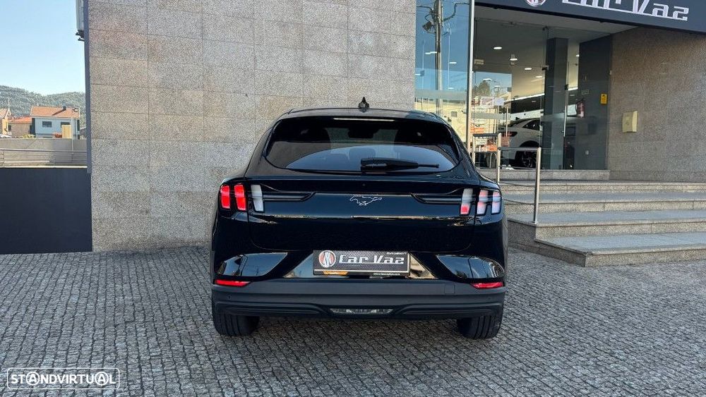 Ford Mustang Mach-E Standard — fotografia 18