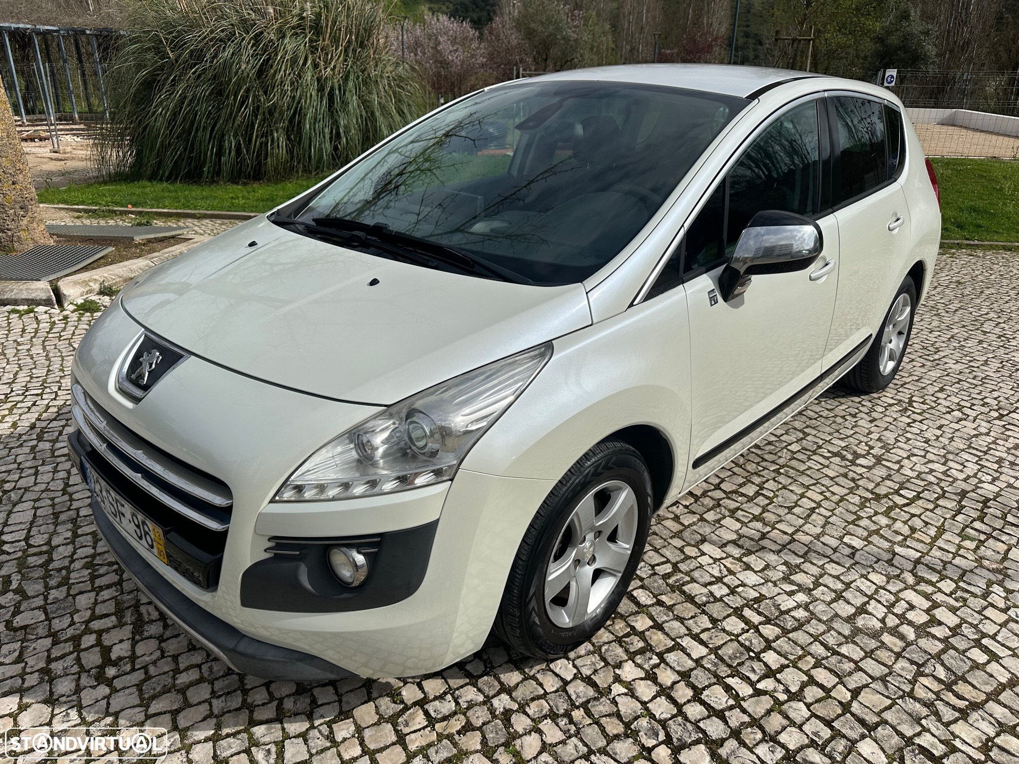 Peugeot 3008 2.0 HDi Hybrid4 99g - 5