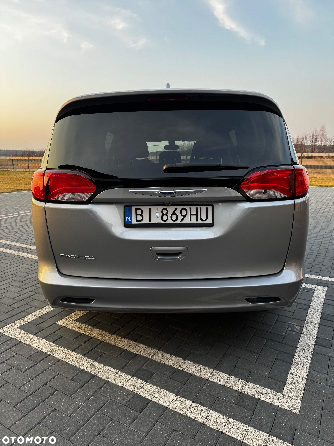 Chrysler Pacifica - 7