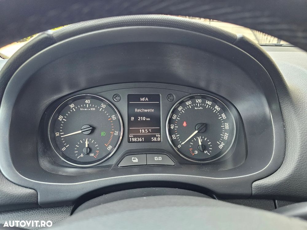 Skoda Fabia 1.2 TSI DSG FAMILY - 21