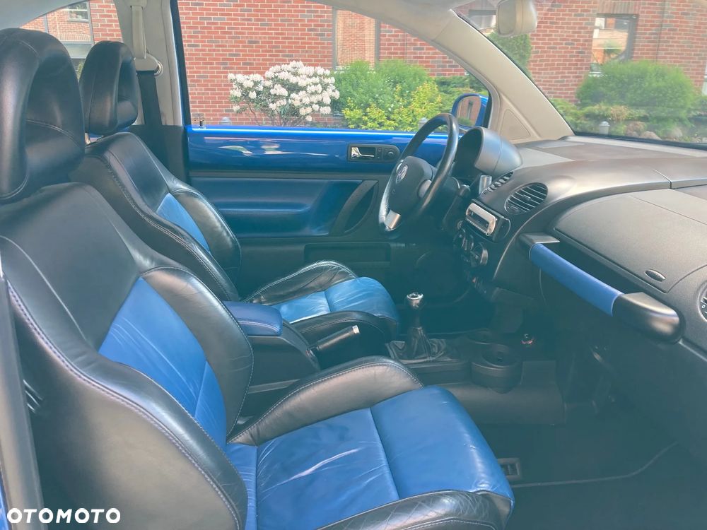 Volkswagen New Beetle - 12