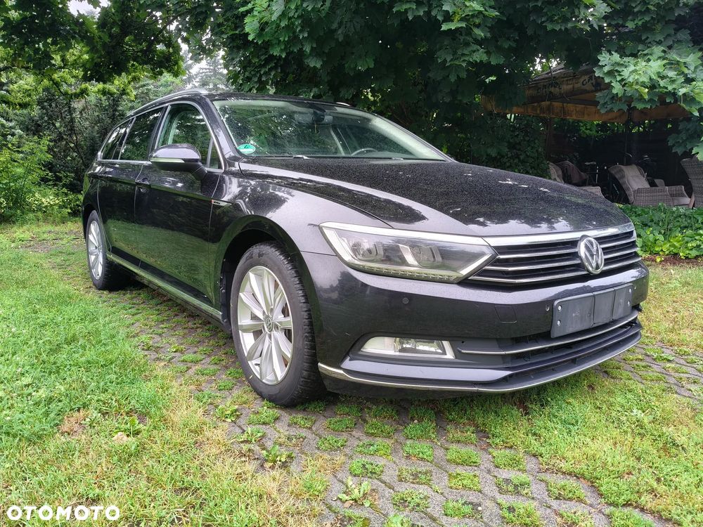 Volkswagen Passat - 2