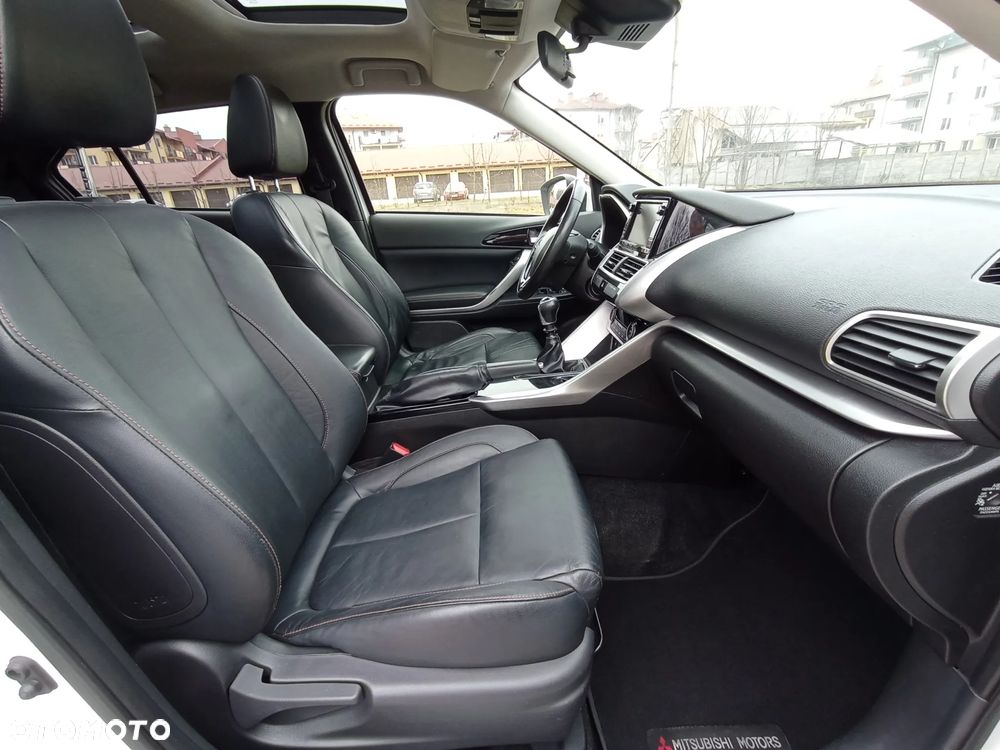 Mitsubishi Eclipse Cross - 21