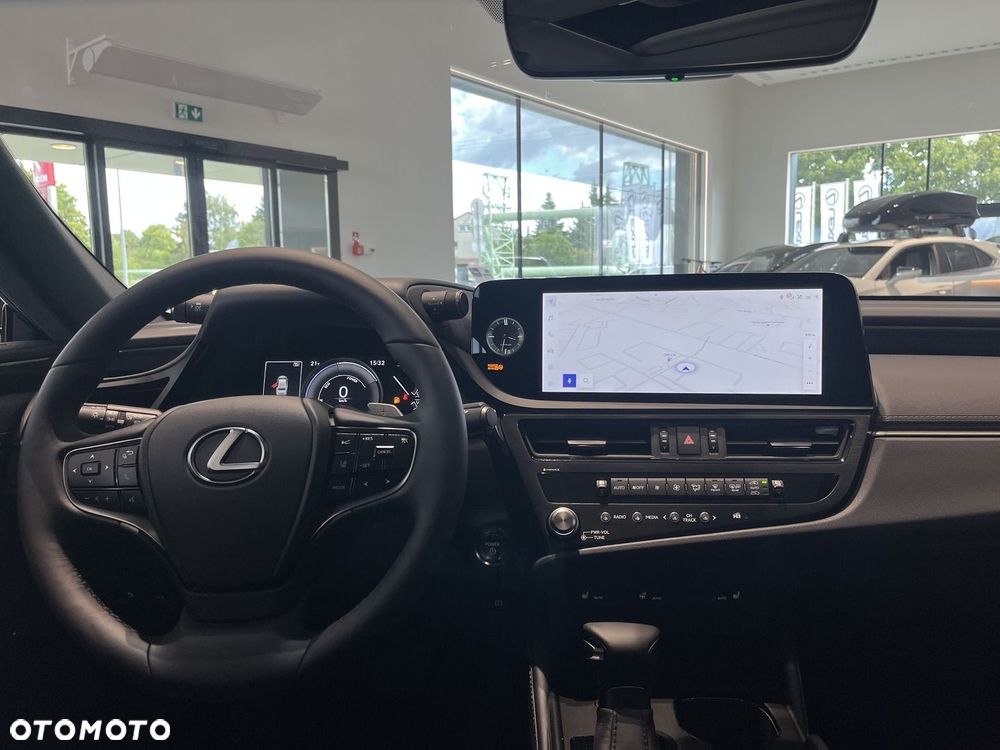 Lexus ES 300h Business Edition - 8