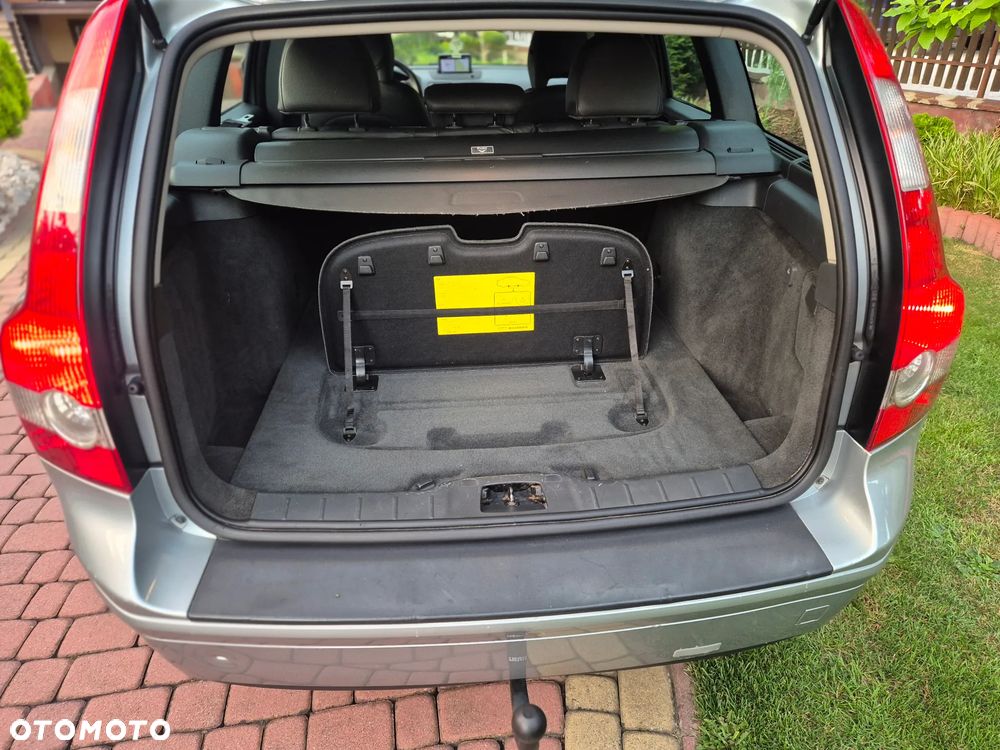 Volvo V50 2.0D Momentum - 11