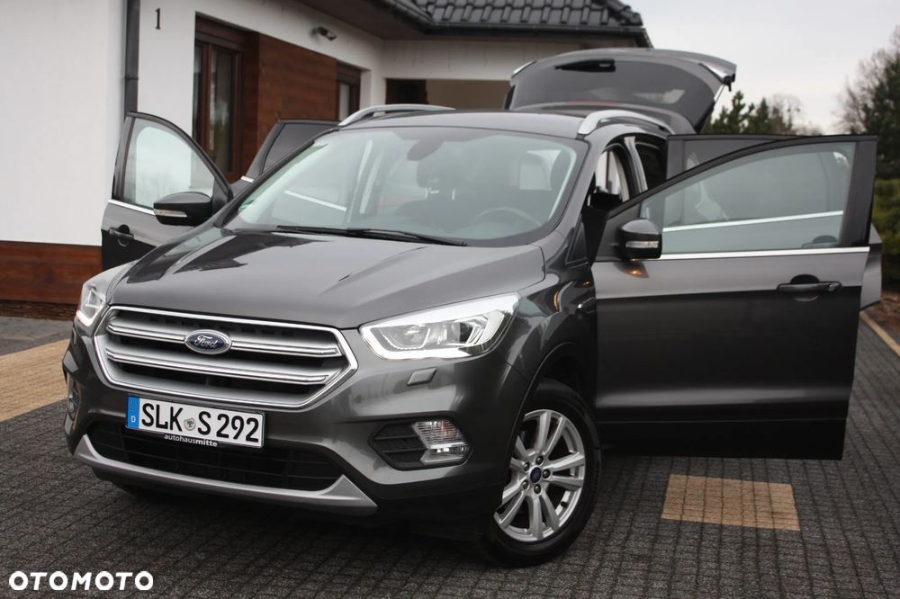 Ford Kuga 1.5 EcoBoost 2x4 Trend - 1
