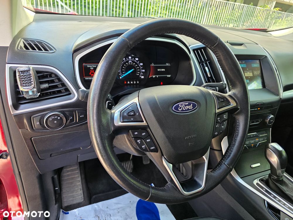 Ford Edge - 8