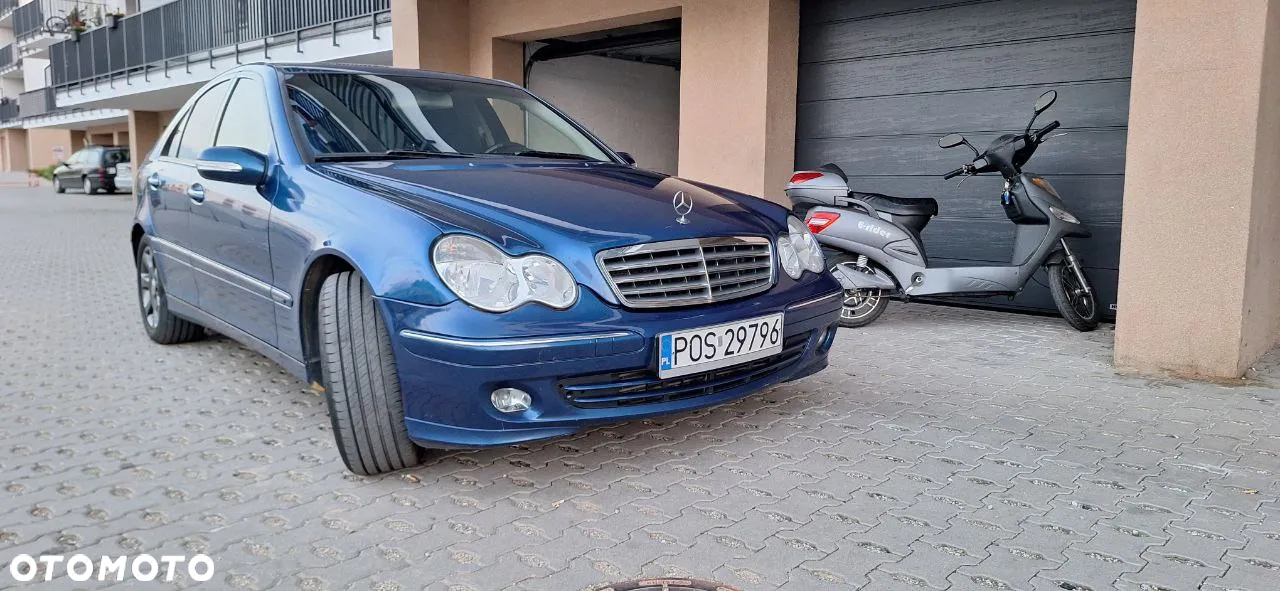 Mercedes-Benz Klasa C 220 CDI Elegance - 9