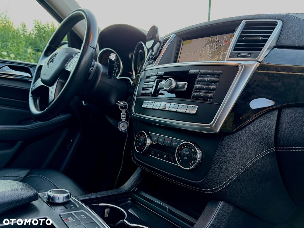 Mercedes-Benz ML - 32