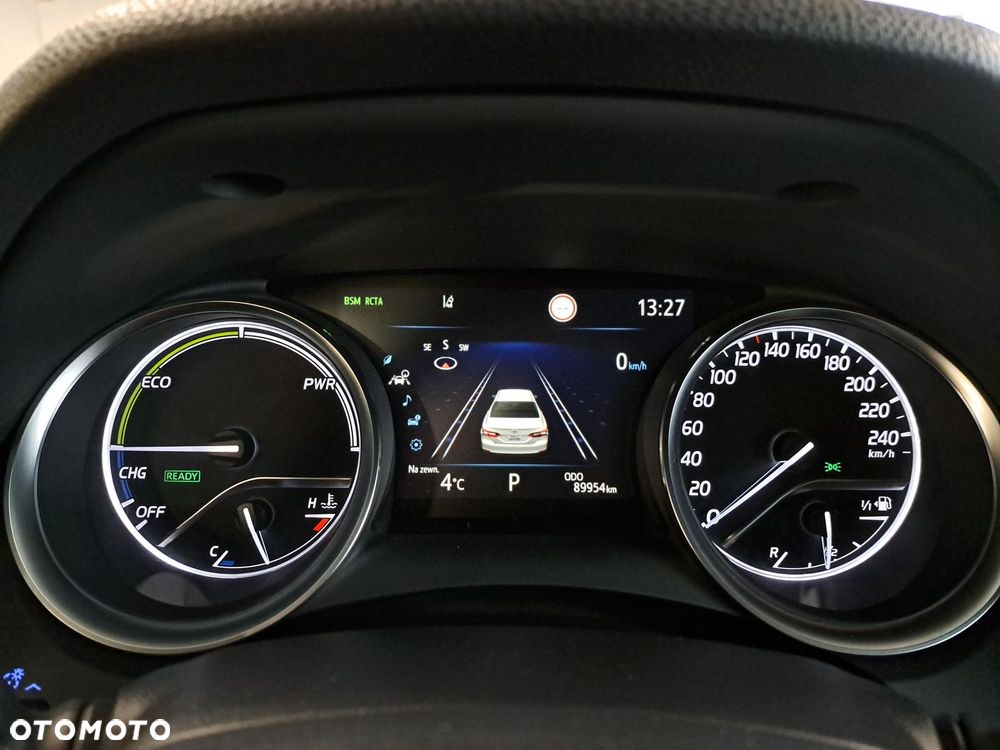 Toyota Camry 2.5 Hybrid Executive CVT - 24