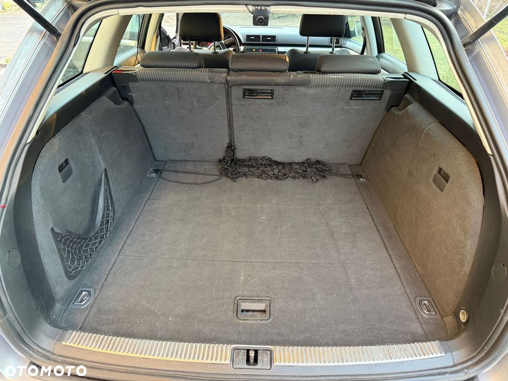 Audi A4 Avant 1.8 T quattro - 12