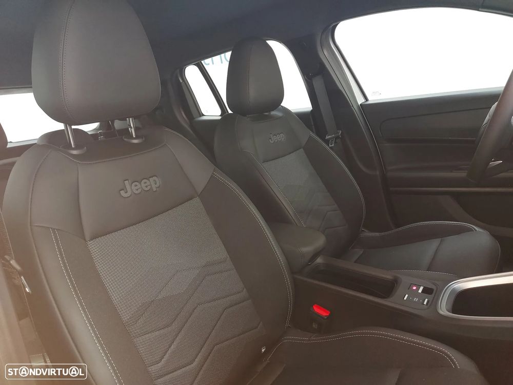Jeep Avenger 1.2 e-Hybrid Altitude DCT - 11