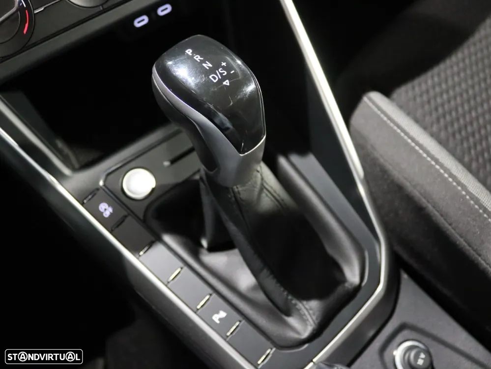 VW Taigo 1.0 TSI Urban DSG - 5