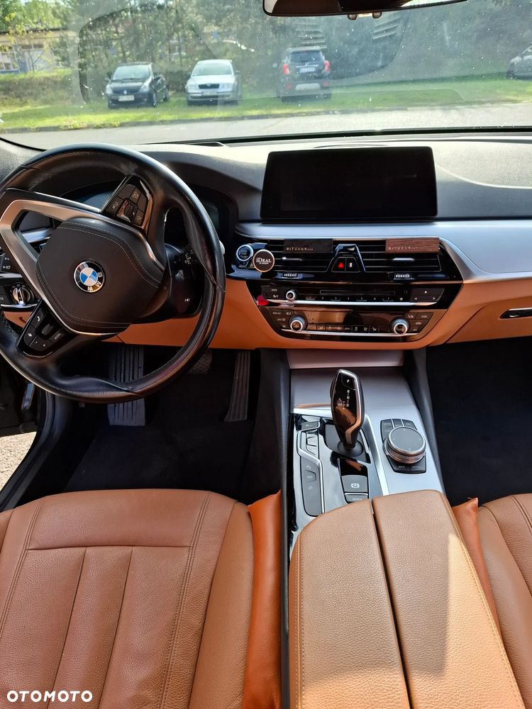 BMW 6GT - 10