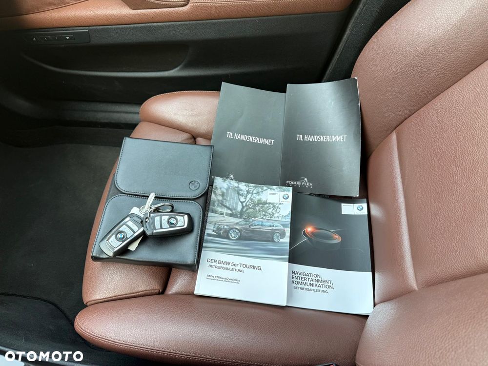 BMW Seria 5 530d Luxury Line - 23