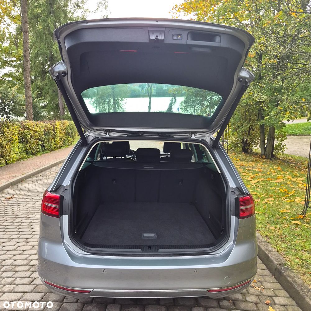 Volkswagen Passat - 20