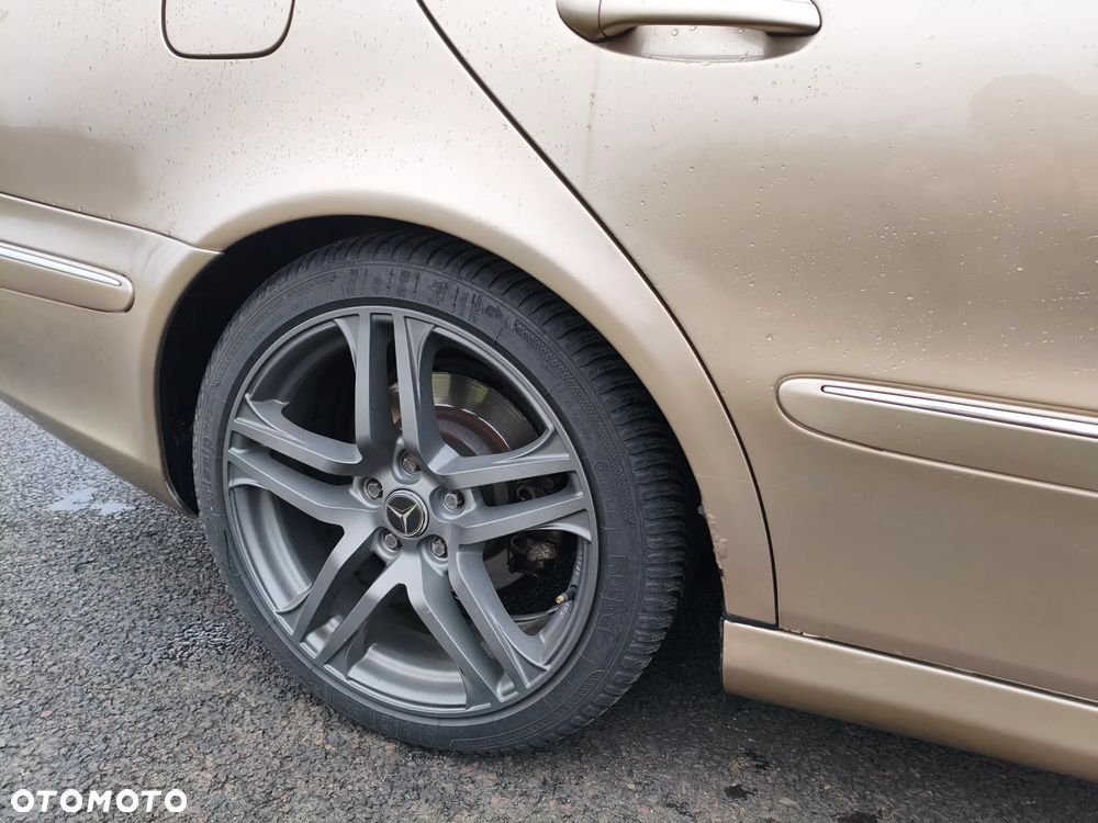 Mercedes-Benz Klasa E - 16