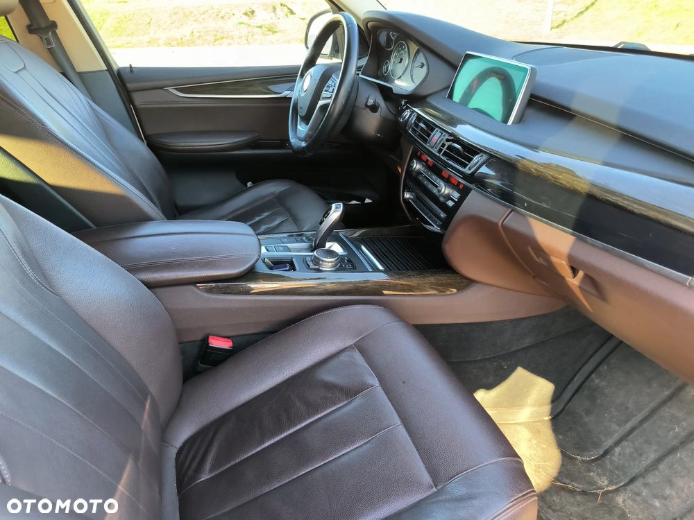 BMW X5 xDrive35i - 8