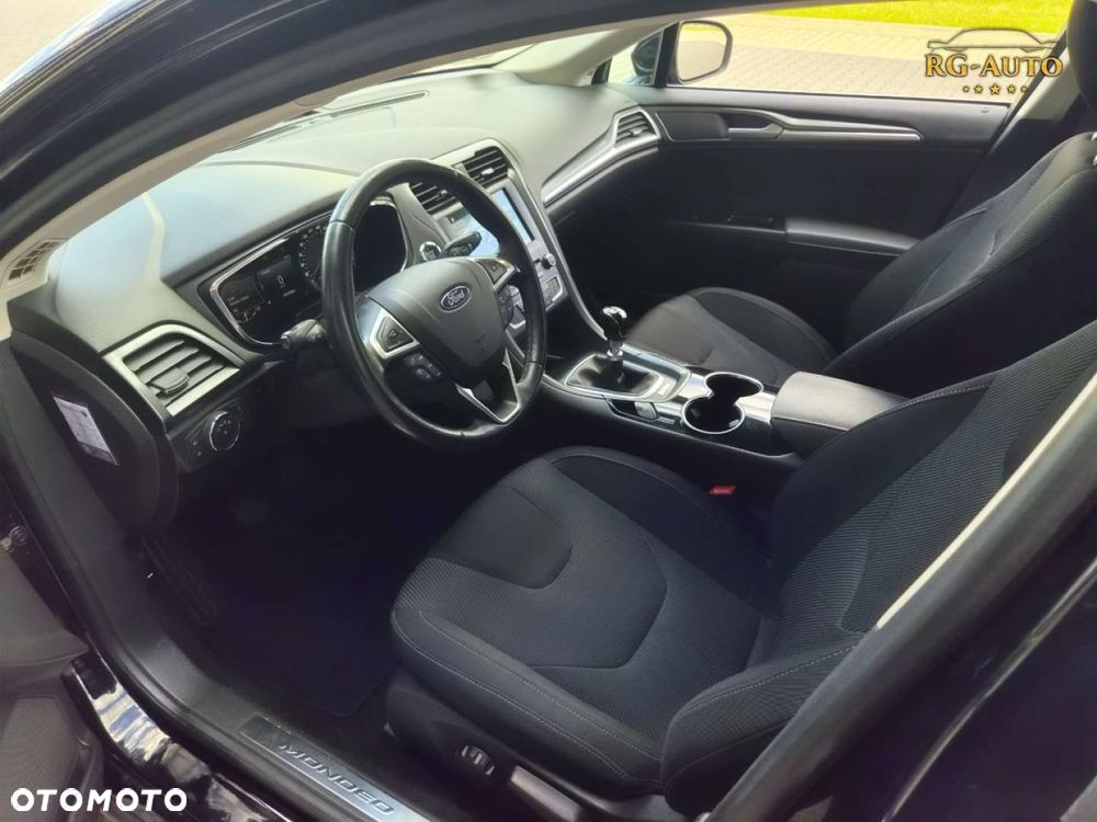 Ford Mondeo - 37