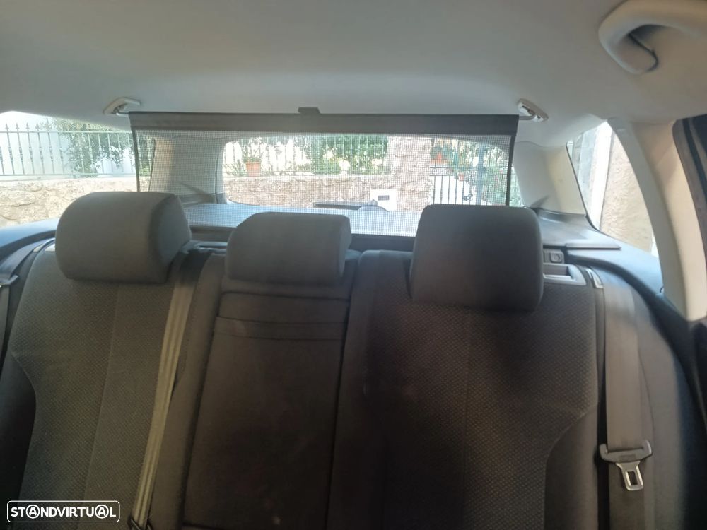 VW Passat Variant 2.0 TDI 4M Confortline - 12