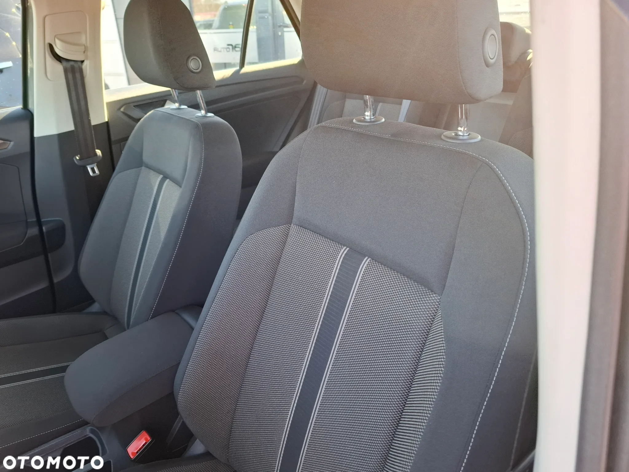 Volkswagen T-Roc 2.0 TDI SCR DSG ACTIVE - 18